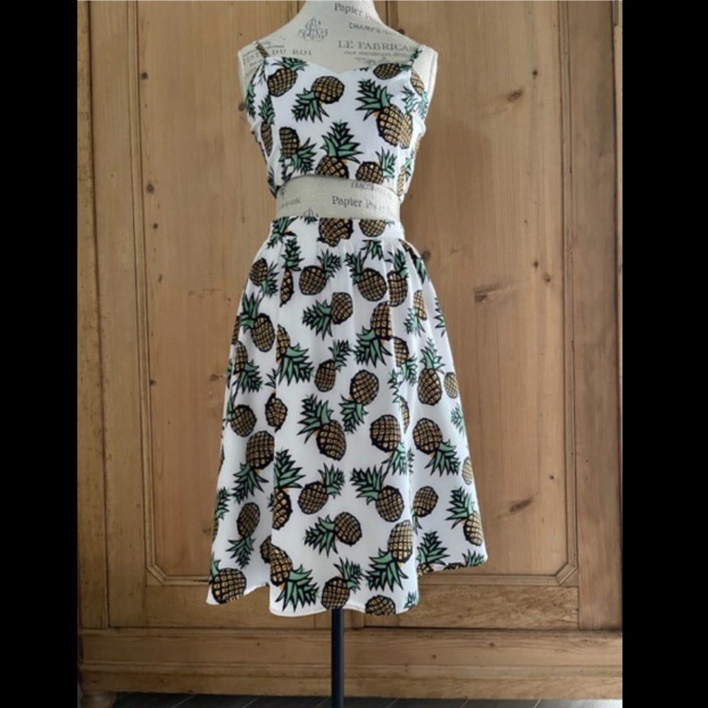Piece Goods pineapple print matching set